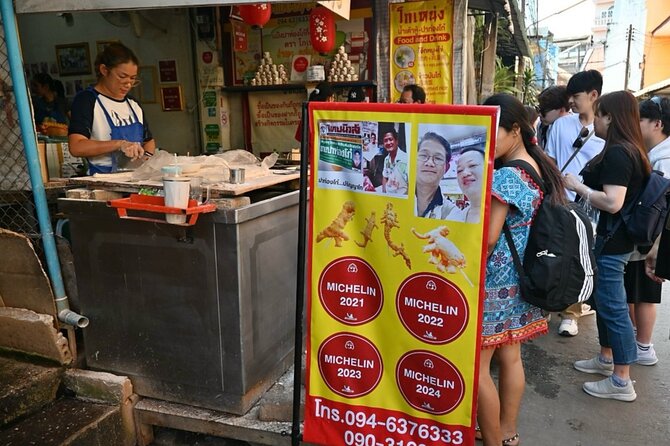 Taste of Chiang Mai: Michelin Guide Street Food Small Group 2Hr - Included Michelin-Era Tastings: Yen Ta Fo, Rice Skin Dumplings, and More
