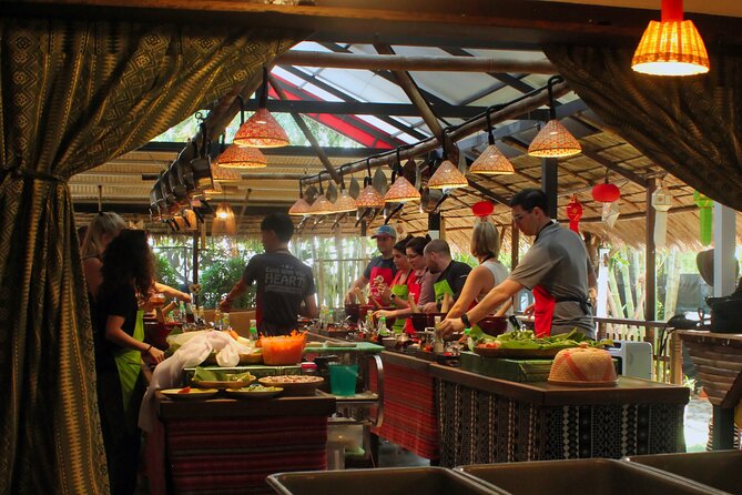 Thai and Akha Cooking Class in Chiang Mai - Market tour (morning only): what you’re really learning there