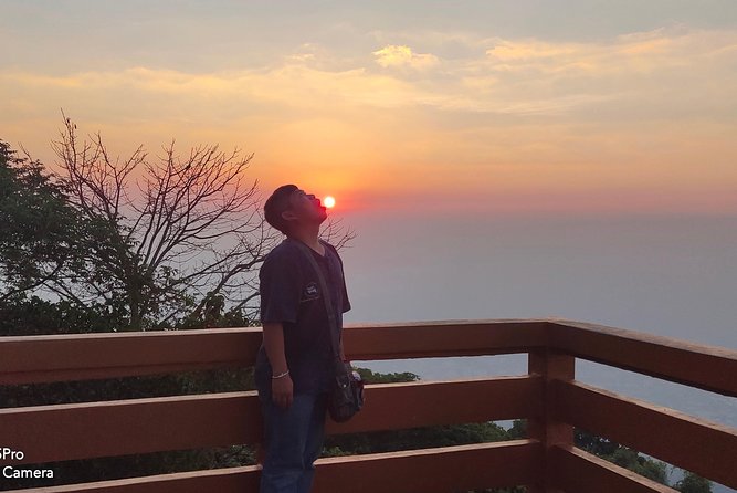 Wat Phra That Doi Suthep spiritual Sunrise Tour with an Ex-monk - Breakfast Included: A Real Meal for a Dawn Schedule